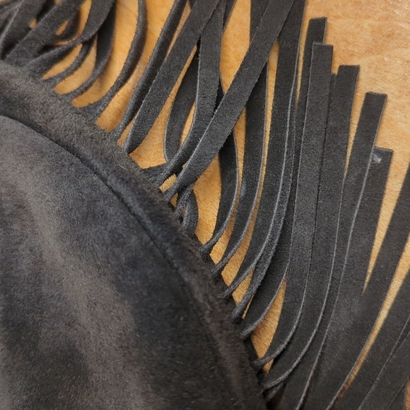 Meli Melo Rich Brown and Metallic Gold Suede Leather Fringe Crossbody - Picture 14 of 16